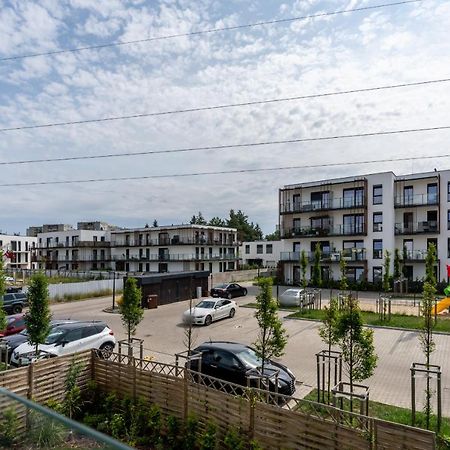 Modern Apartment With Balcony & Free Garage Poznan By Noclegi Renters 외부 사진